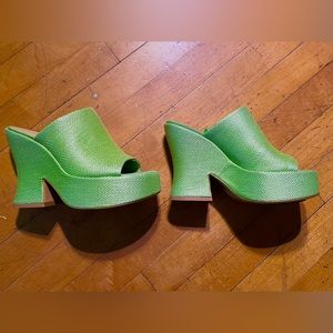 Green straw H&M Platform Sandal NWOT